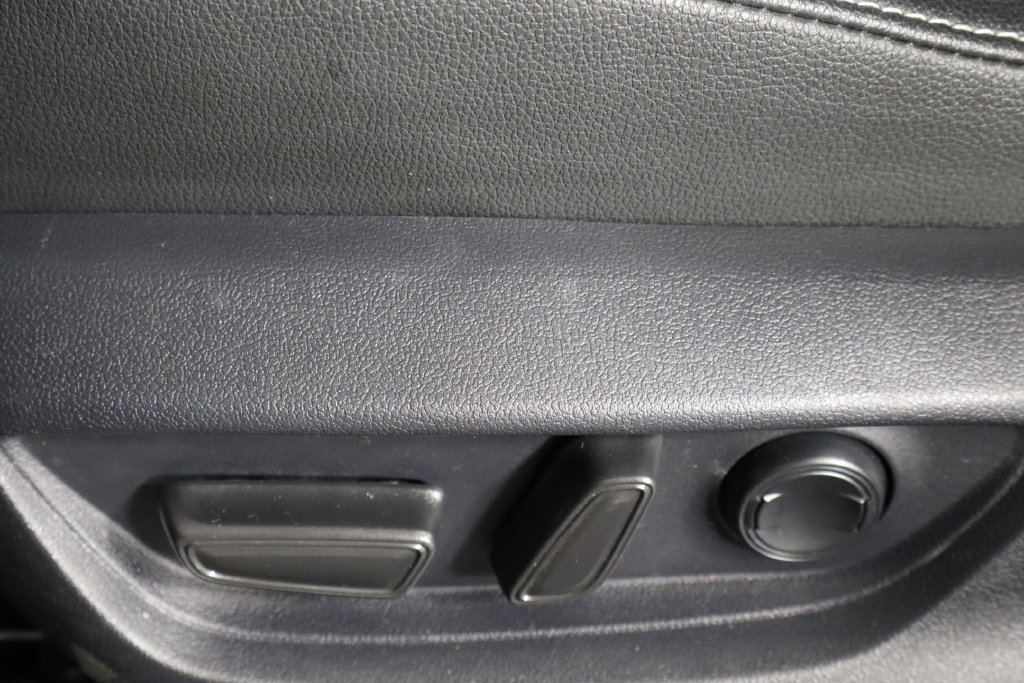 Used 2025 Toyota Camry SE FWD image 23