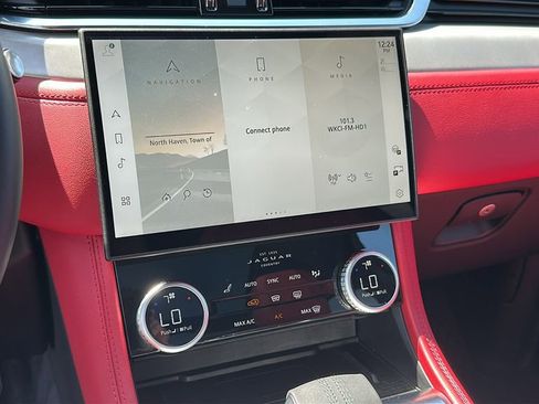 Used 2025 Jaguar F-PACE R-Dynamic S image 15