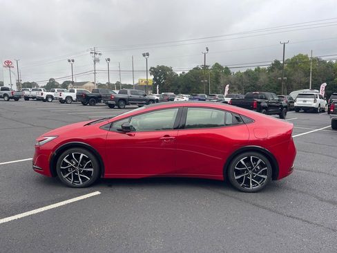 Used 2024 Toyota Prius Prime Premium image 13