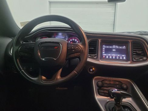 Used 2020 Dodge Challenger SXT RWD image 22