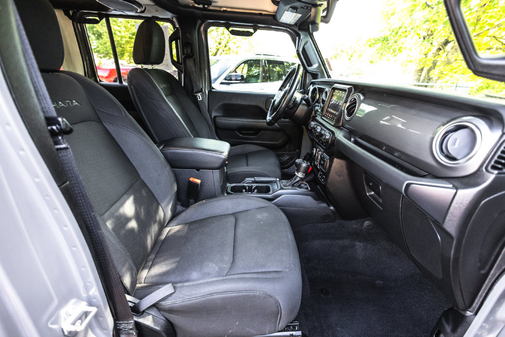 Used 2021 Jeep Wrangler Unlimited Sahara AWD/4WD image 25