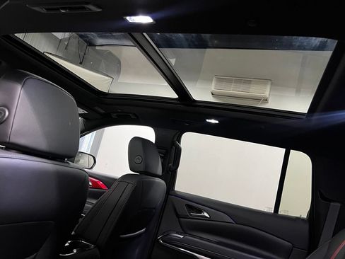 New 2026 Chevrolet Traverse RS w/ LPO, Floor Liner Package AWD/4WD image 39
