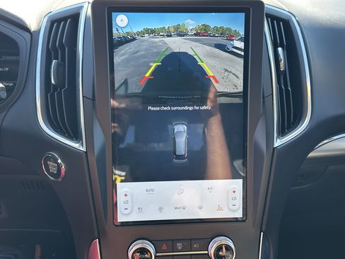 Used 2022 Ford Edge Titanium image 30