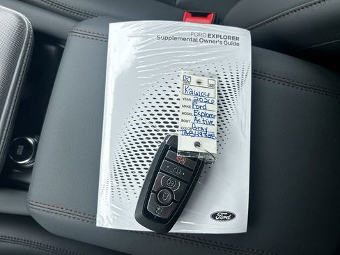New 2026 Ford Explorer Active RWD image 40
