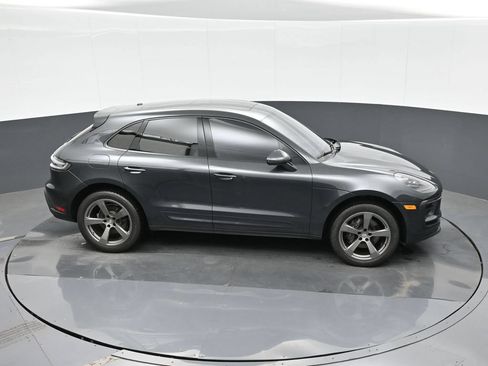 Used 2024 Porsche Macan AWD/4WD image 31