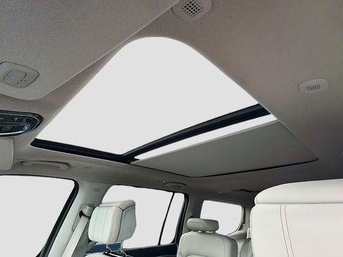 Used 2022 Jeep Grand Wagoneer Series I w/ Flexible Seating Group image 29