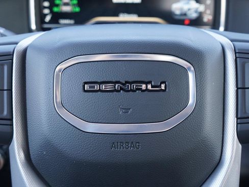 Used 2024 GMC Sierra 1500 Denali w/ Technology Package AWD/4WD image 15