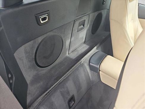 Used 2011 BMW Z4 sDrive35i image 16