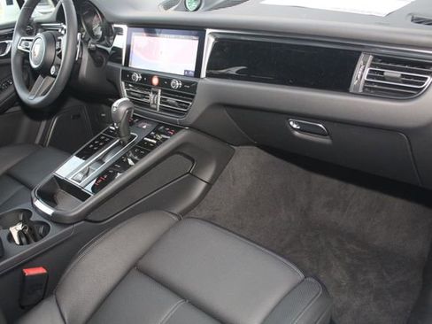New 2025 Porsche Macan S image 25