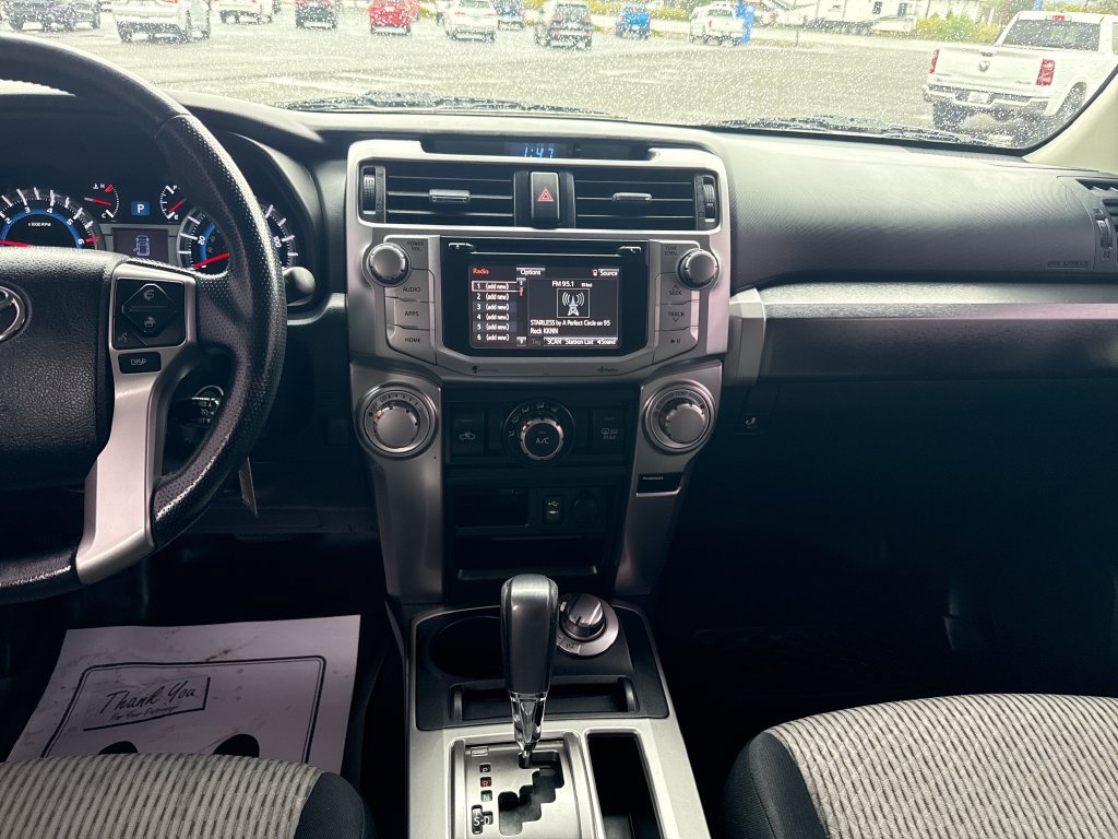 Used 2014 Toyota 4Runner SR5 AWD/4WD image 21