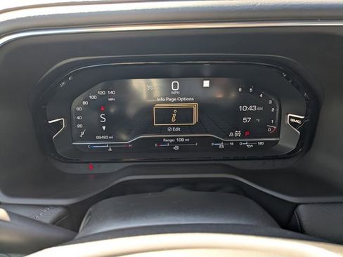 Used 2022 GMC Yukon XL Denali image 23