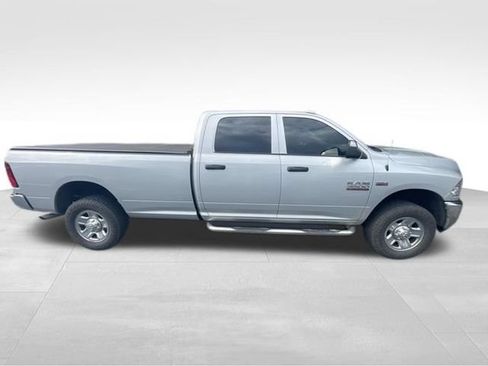 Used 2018 RAM 3500 Tradesman w/ Chrome Appearance Group AWD/4WD image 4
