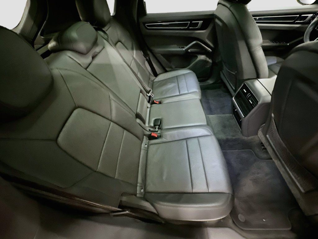 Certified 2020 Porsche Cayenne S AWD/4WD image 28