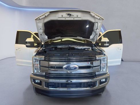 Used 2019 Ford F250 Lariat w/ Lariat Ultimate Package AWD/4WD image 10