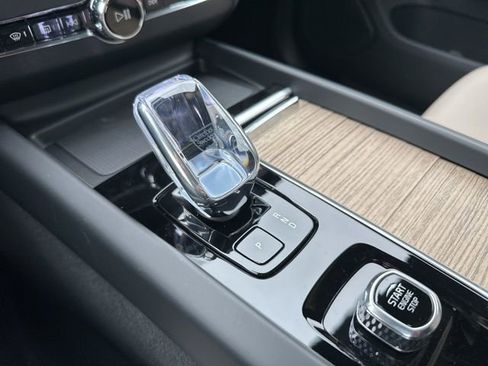 New 2026 Volvo XC60 B5 Plus w/ Protection Package Premier image 15
