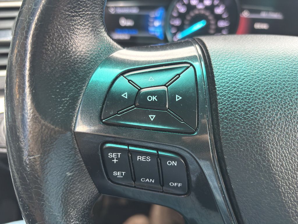 Used 2016 Ford Explorer XLT w/ Equipment Group 201A AWD/4WD image 15