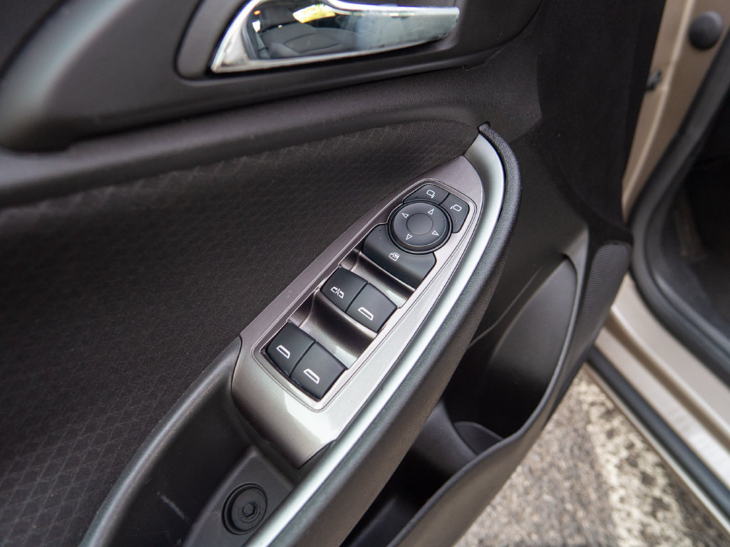Used 2024 Chevrolet Malibu LT FWD image 16