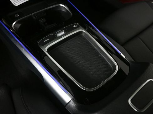 New 2026 Mercedes-Benz GLB 250 image 12