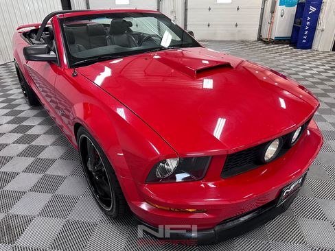 Used 2006 Ford Mustang GT Premium RWD image 9