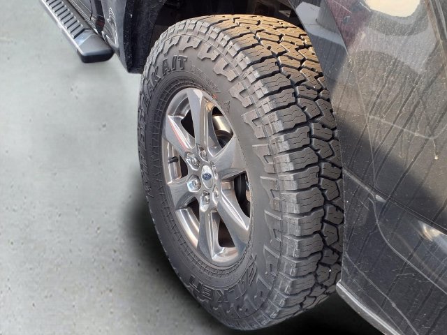 Used 2018 Ford F150 XLT w/ Equipment Group 302A Luxury AWD/4WD image 18