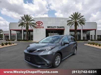 Certified 2025 Toyota Sienna XLE