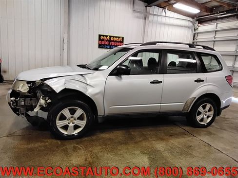 Used 2010 Subaru Forester 2.5X w/ Popular Equipment Group 1B image 2