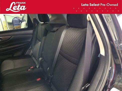 Used 2020 Nissan Rogue S w/ Special Edition Package FWD image 21