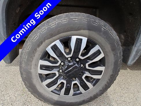 Used 2024 GMC Sierra 2500 Denali Ultimate image 6