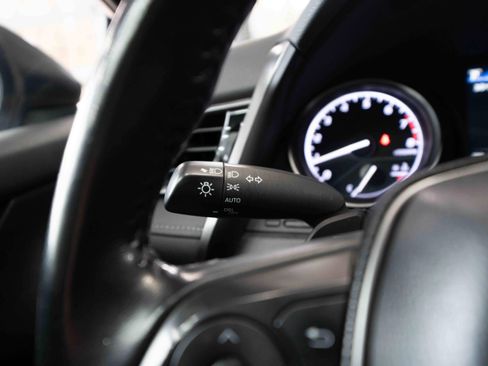 Used 2024 Toyota Camry SE image 13