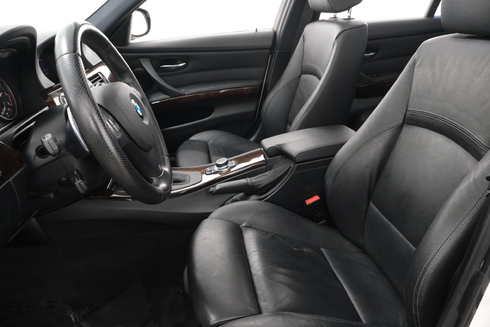 Used 2011 BMW 335i xDrive Sedan AWD/4WD image 29