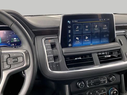 Used 2024 Chevrolet Tahoe Z71 w/ Luxury Package AWD/4WD image 7