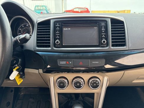 Used 2017 Mitsubishi Lancer ES FWD image 33