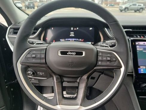 Used 2023 Jeep Grand Cherokee L Limited image 25