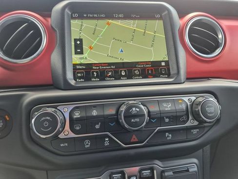Used 2019 Jeep Wrangler Unlimited Rubicon w/ Dual Top Group AWD/4WD image 14