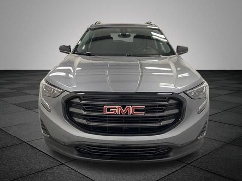 Used 2020 GMC Terrain SLE w/ Elevation Edition AWD/4WD image 2