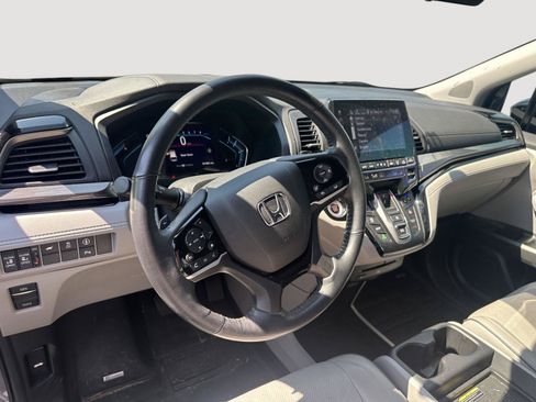 Used 2024 Honda Odyssey Elite image 10
