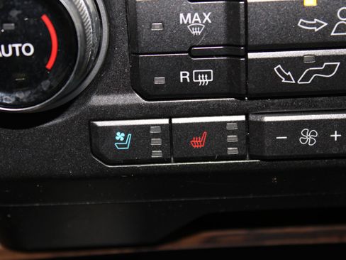 Used 2018 Ford F150 Lariat w/ Equipment Group 502A Luxury AWD/4WD image 38
