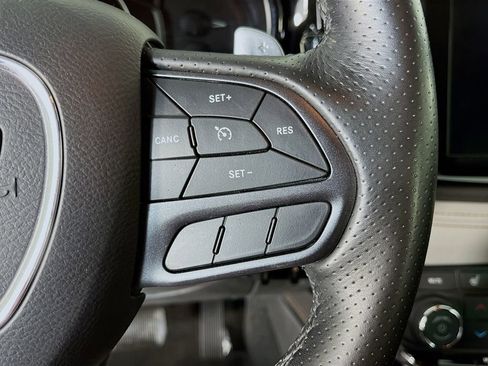 Used 2022 Dodge Durango R/T w/ Trailer Tow Group IV AWD/4WD image 17