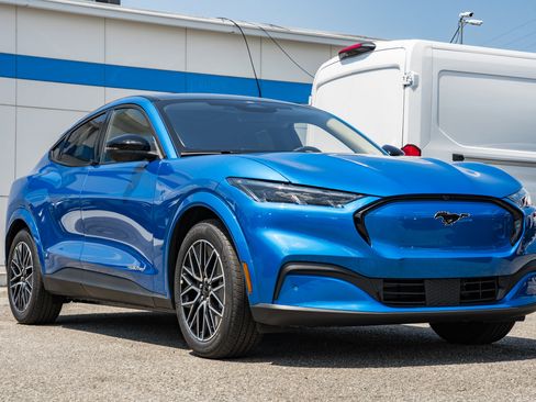 New 2025 Ford Mustang Mach-E Premium image 1