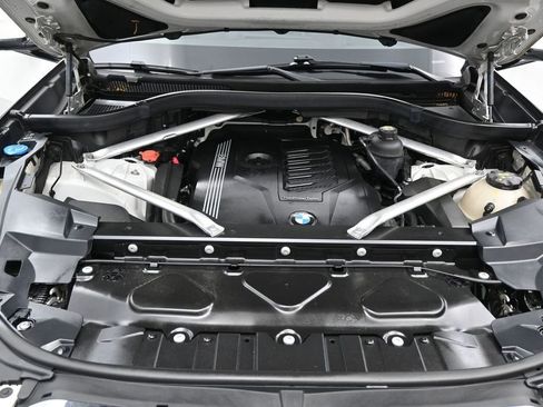 Used 2019 BMW X5 xDrive40i w/ M Sport Package AWD/4WD image 35