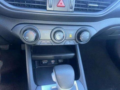 Used 2023 Kia Forte LXS image 10