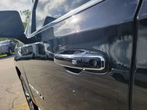 Used 2021 GMC Yukon Denali w/ Denali Premium Package RWD image 10
