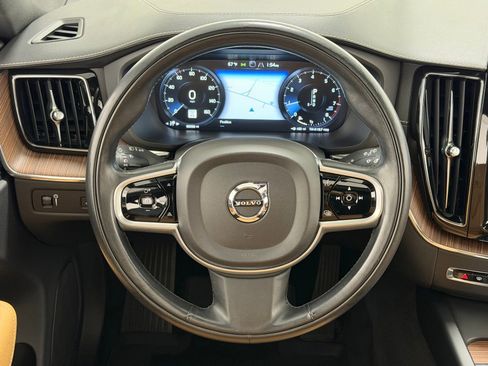 Used 2019 Volvo XC60 T6 Inscription w/ Protection Package Premier AWD/4WD image 12