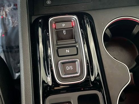 Used 2025 Honda Pilot Black Edition image 24