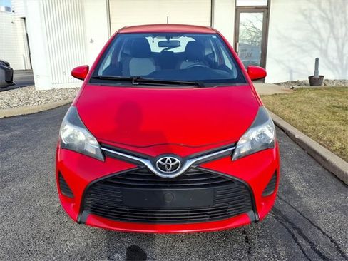 Used 2015 Toyota Yaris L image 22