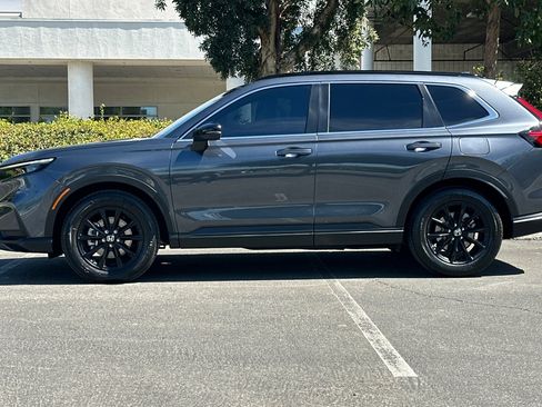 Used 2025 Honda CR-V Sport image 2