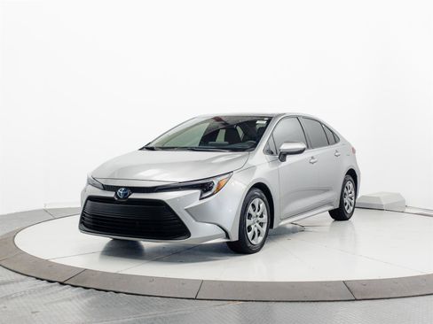 Certified 2023 Toyota Corolla LE FWD image 3