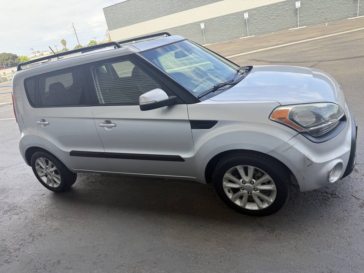 Used 2012 Kia Soul + w/ Audio Pkg FWD image 6