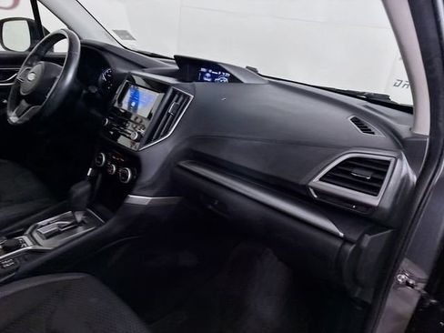 Used 2020 Subaru Forester Premium image 34