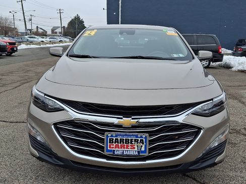 Used 2024 Chevrolet Malibu LT FWD image 2